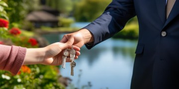 滨湖物业拿钥匙要交什么费用？